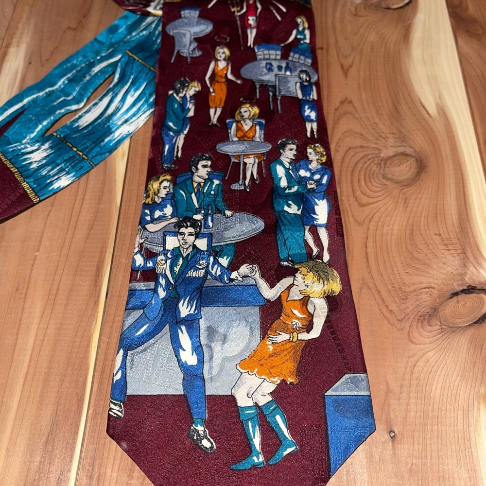 Superba Elvis Presley Collection DEVIL IN DISGUISE Italian Silk Neck Tie.